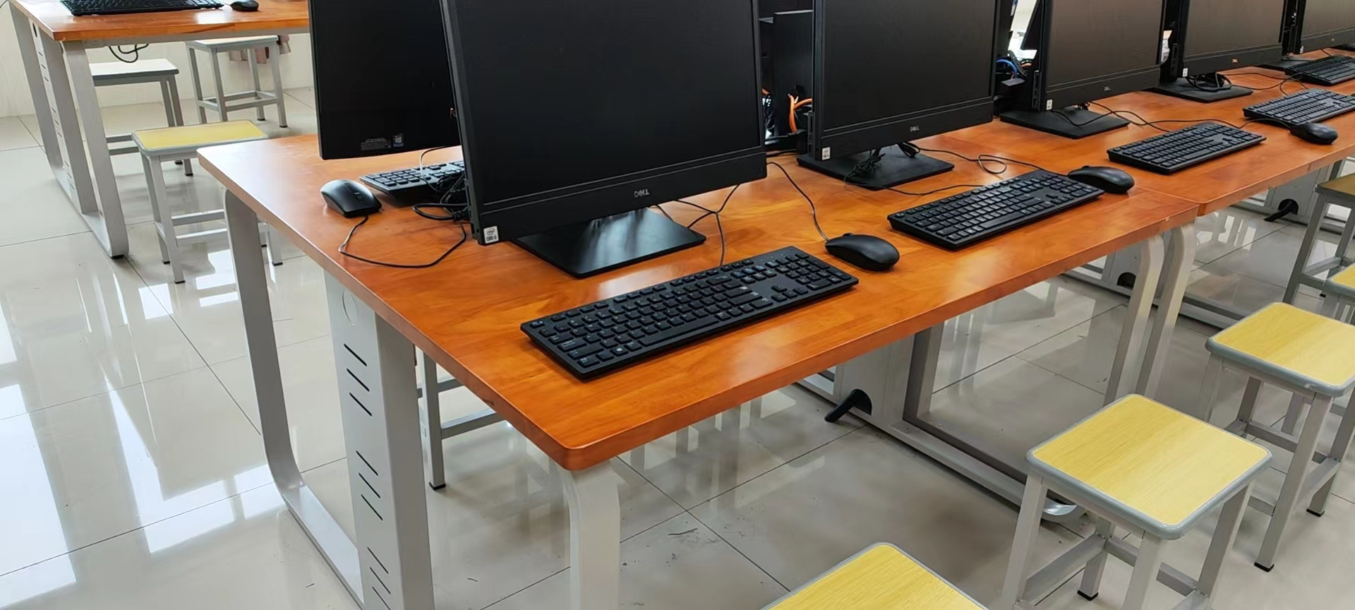 学生电脑桌